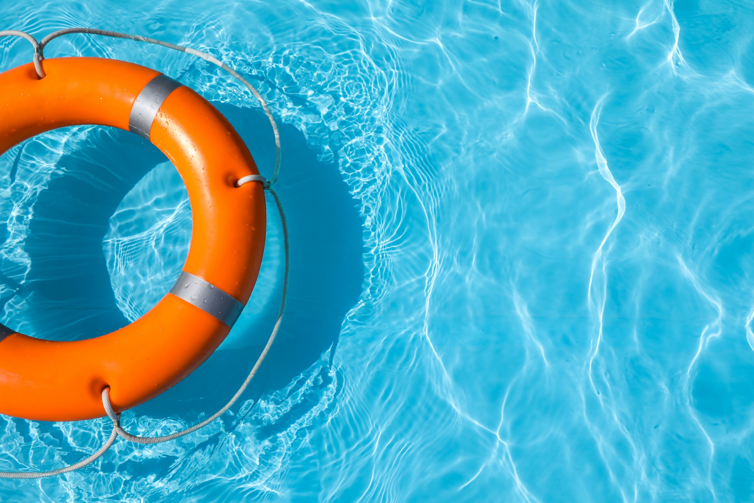 pool with life float